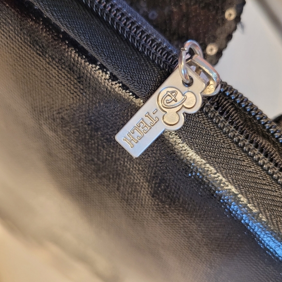 MINNIE MOUSE Slim Purse / or tablet case DISNEY PARKS - Picture 5 of 13